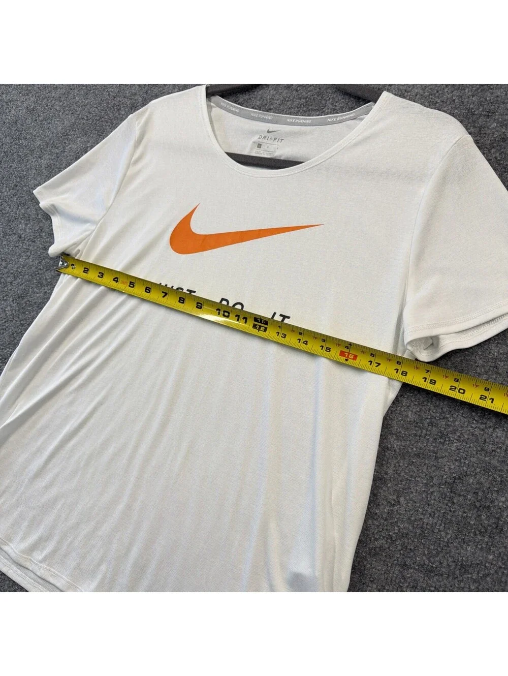 Nike Women’s Running Dry Fit T-Shirt Large